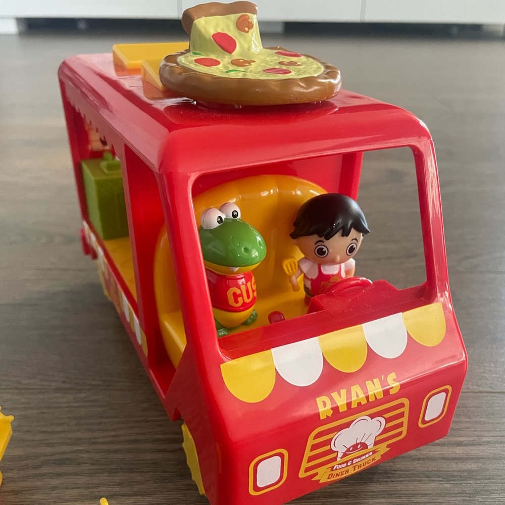 Ryan’s Diner truck